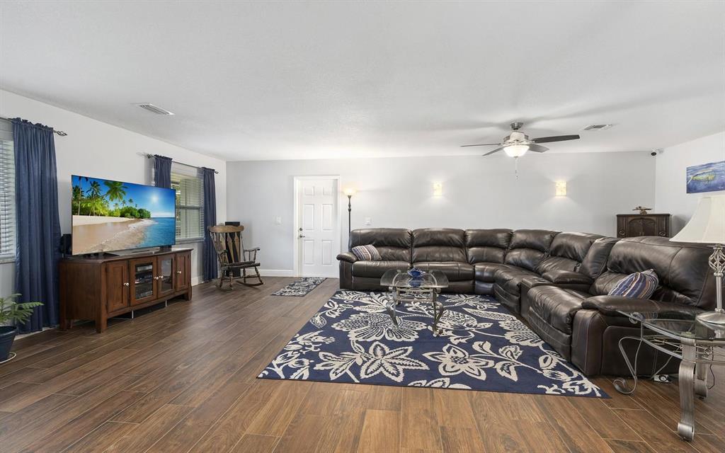 NORTH RIVER SHORES - Residential