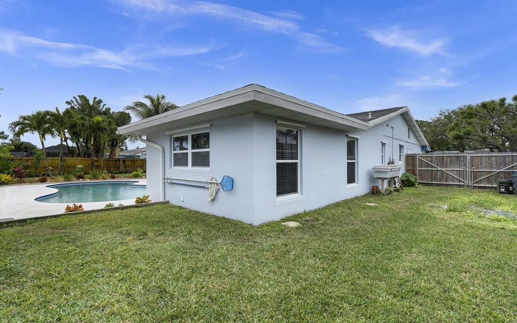 NORTH RIVER SHORES - Residential