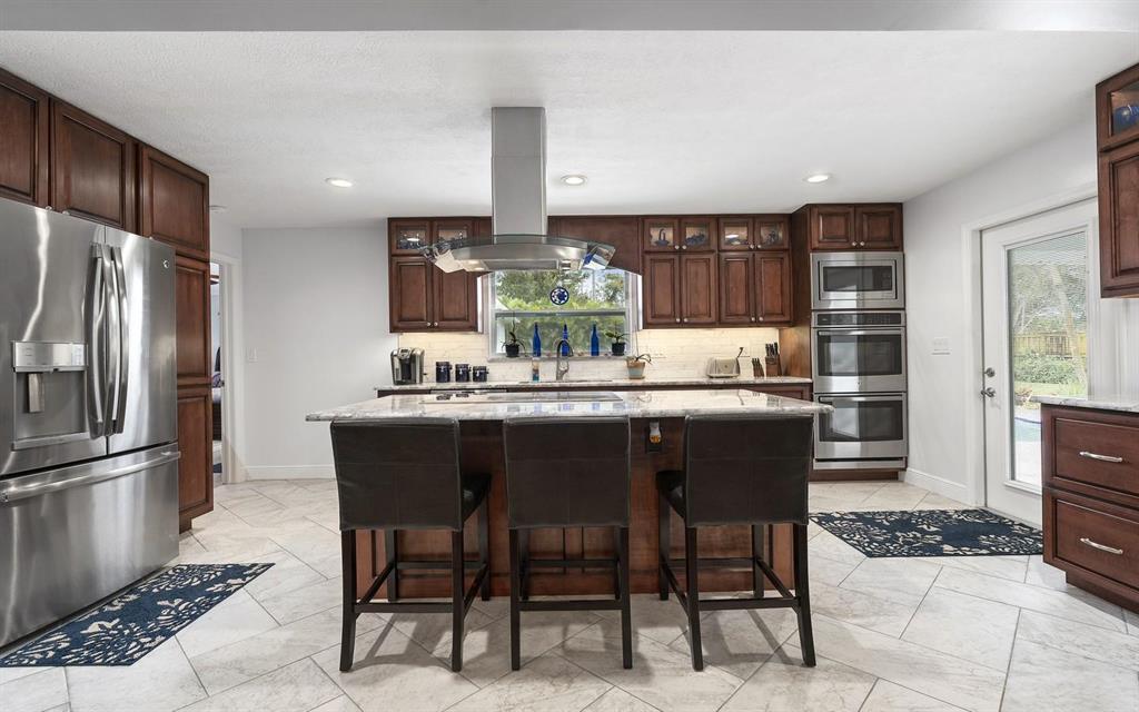 NORTH RIVER SHORES - Residential