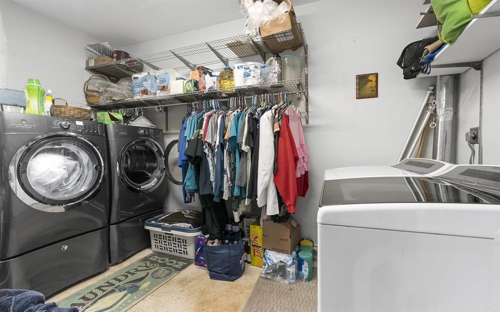 NORTH RIVER SHORES - Residential