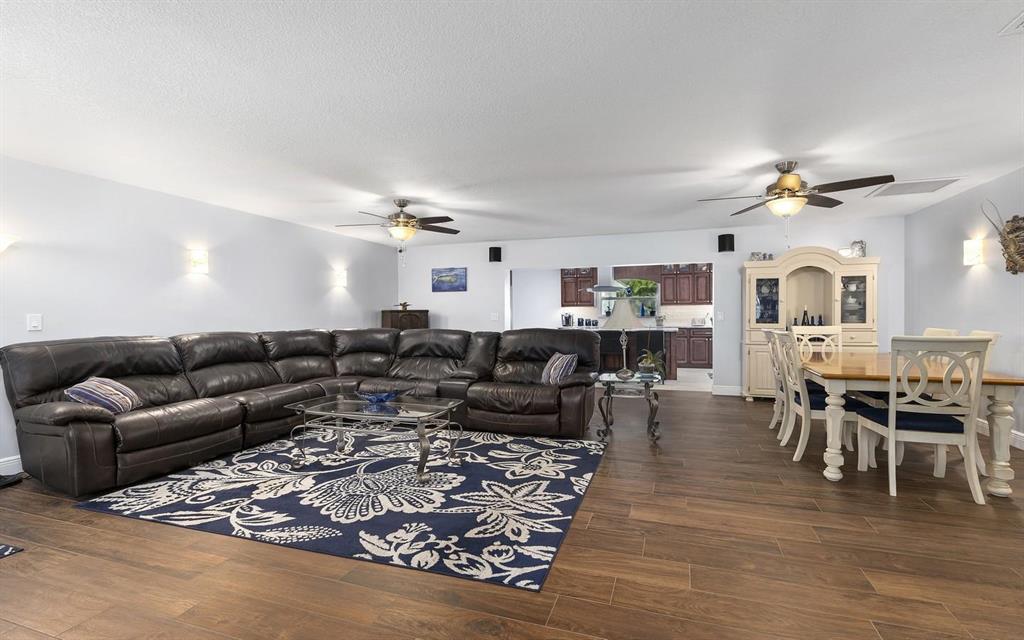 NORTH RIVER SHORES - Residential