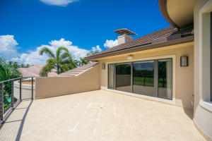 ROYAL PALM YACHT & COUNTR - Residential