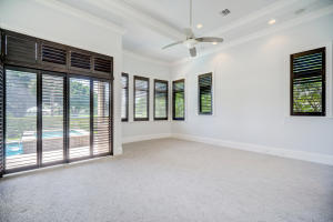 ROYAL PALM YACHT & COUNTR - Residential