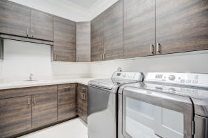 ROYAL PALM YACHT & COUNTR - Residential