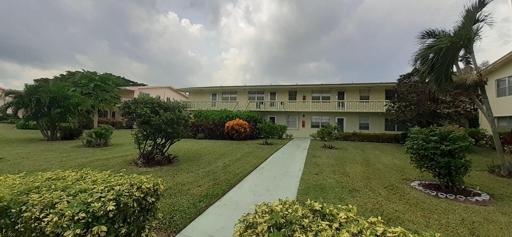 Photo of 26 Sheffield B, West Palm Beach, FL 33417 (MLS # B26088578)