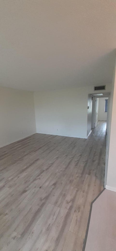 Tiny photo for 26 Sheffield B, West Palm Beach, FL 33417 (MLS # B26088578)