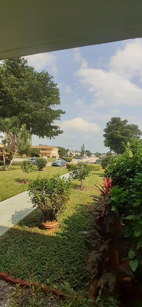 Tiny photo for 26 Sheffield B, West Palm Beach, FL 33417 (MLS # B26088578)