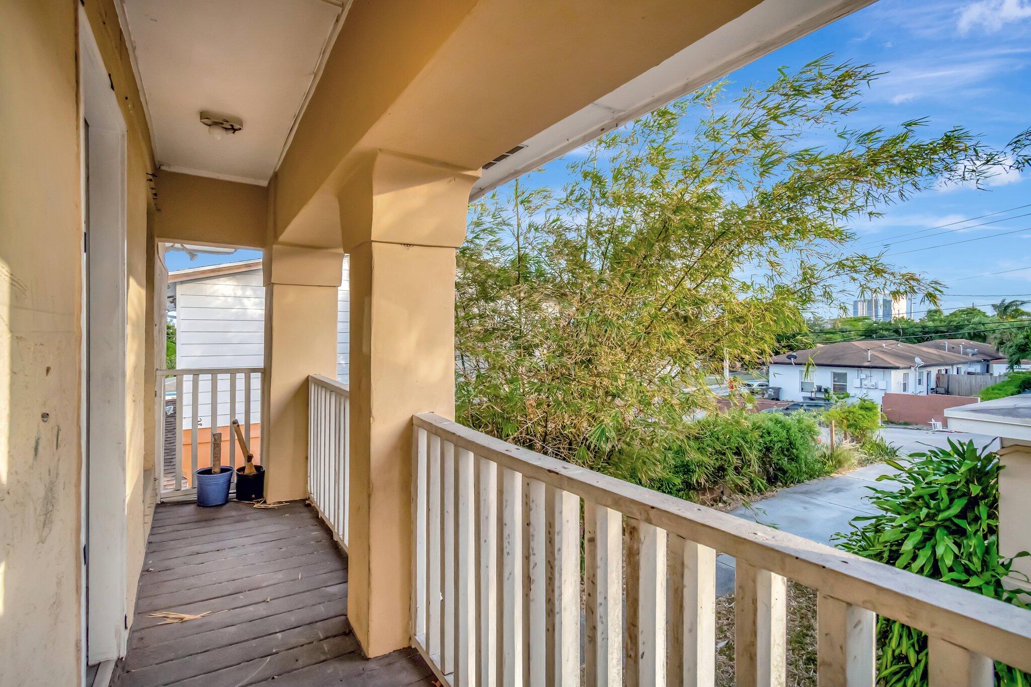 WASHINGTON HEIGHTS - Residential Income