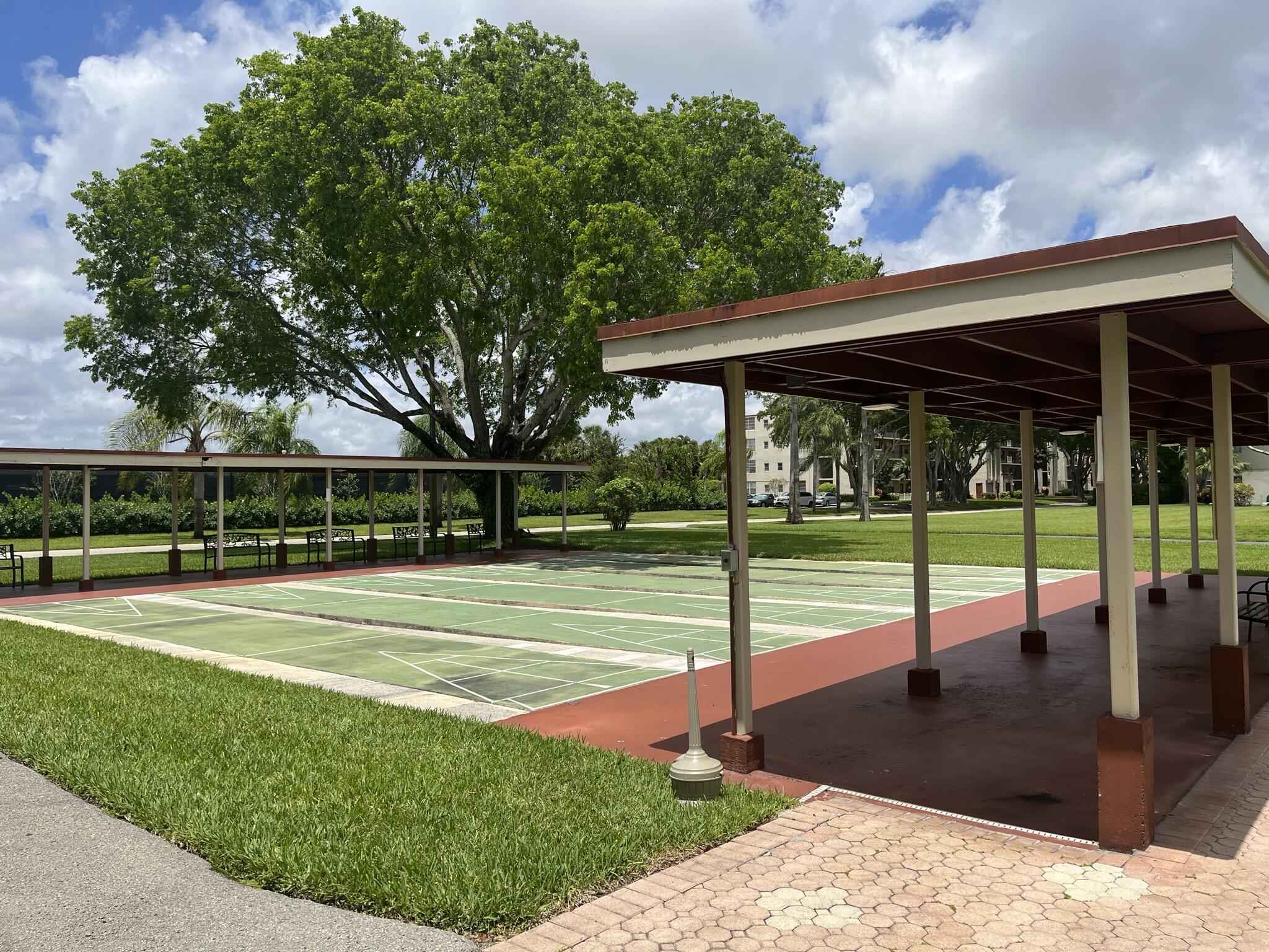 VILLAGES OF ORIOLE ABBEY CONDO - Residential Lease