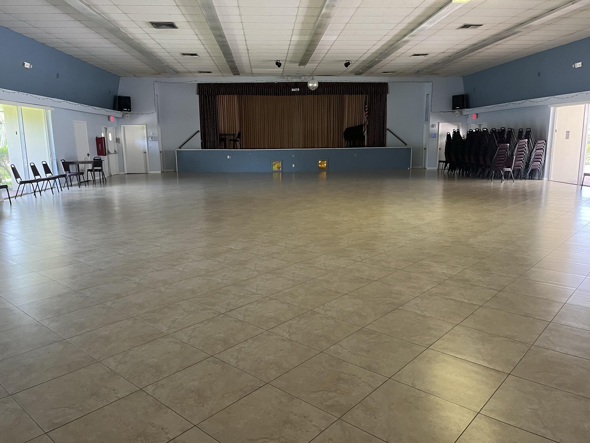 VILLAGES OF ORIOLE ABBEY CONDO - Residential Lease