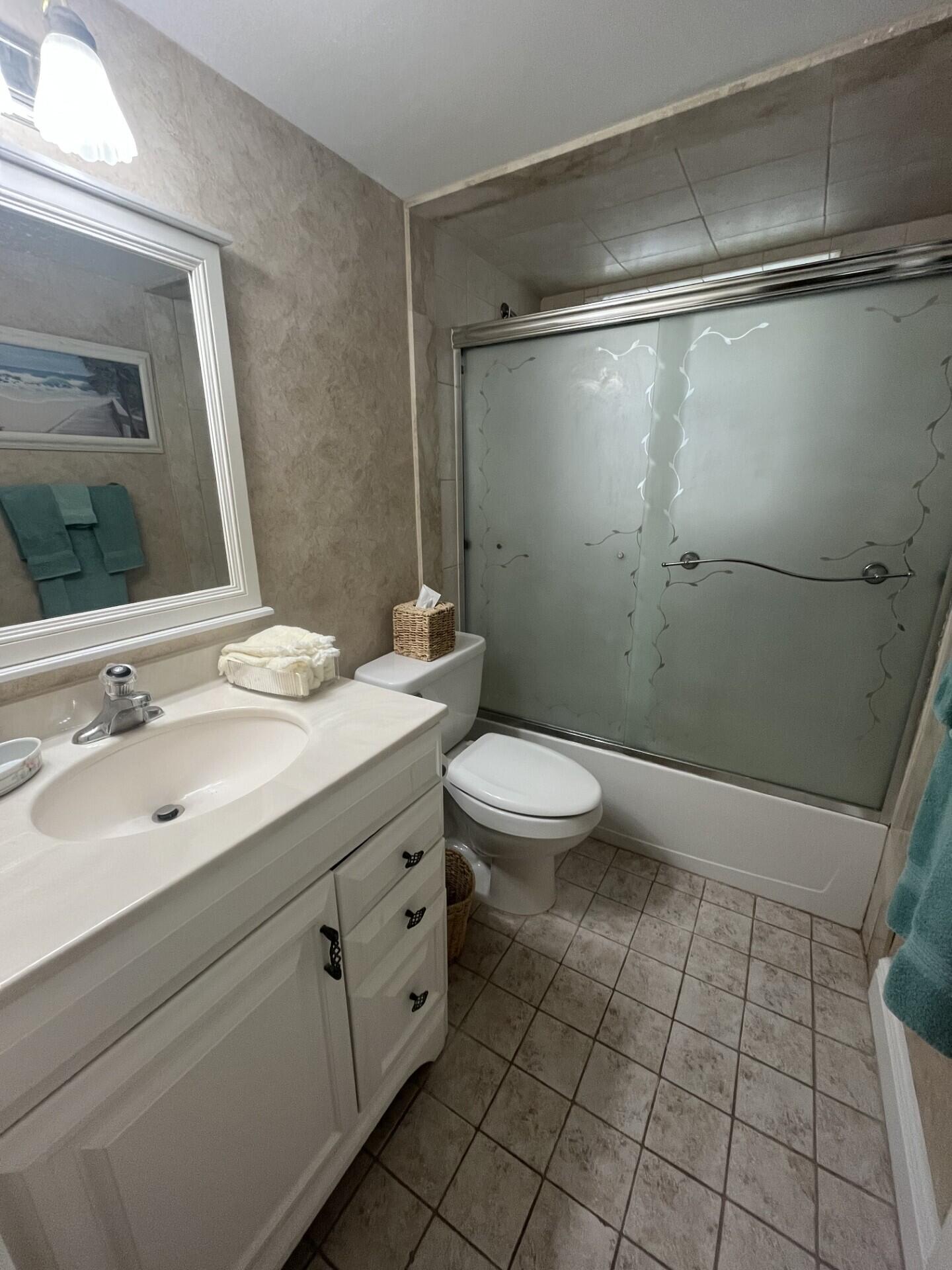 VILLAGES OF ORIOLE ABBEY CONDO - Residential Lease