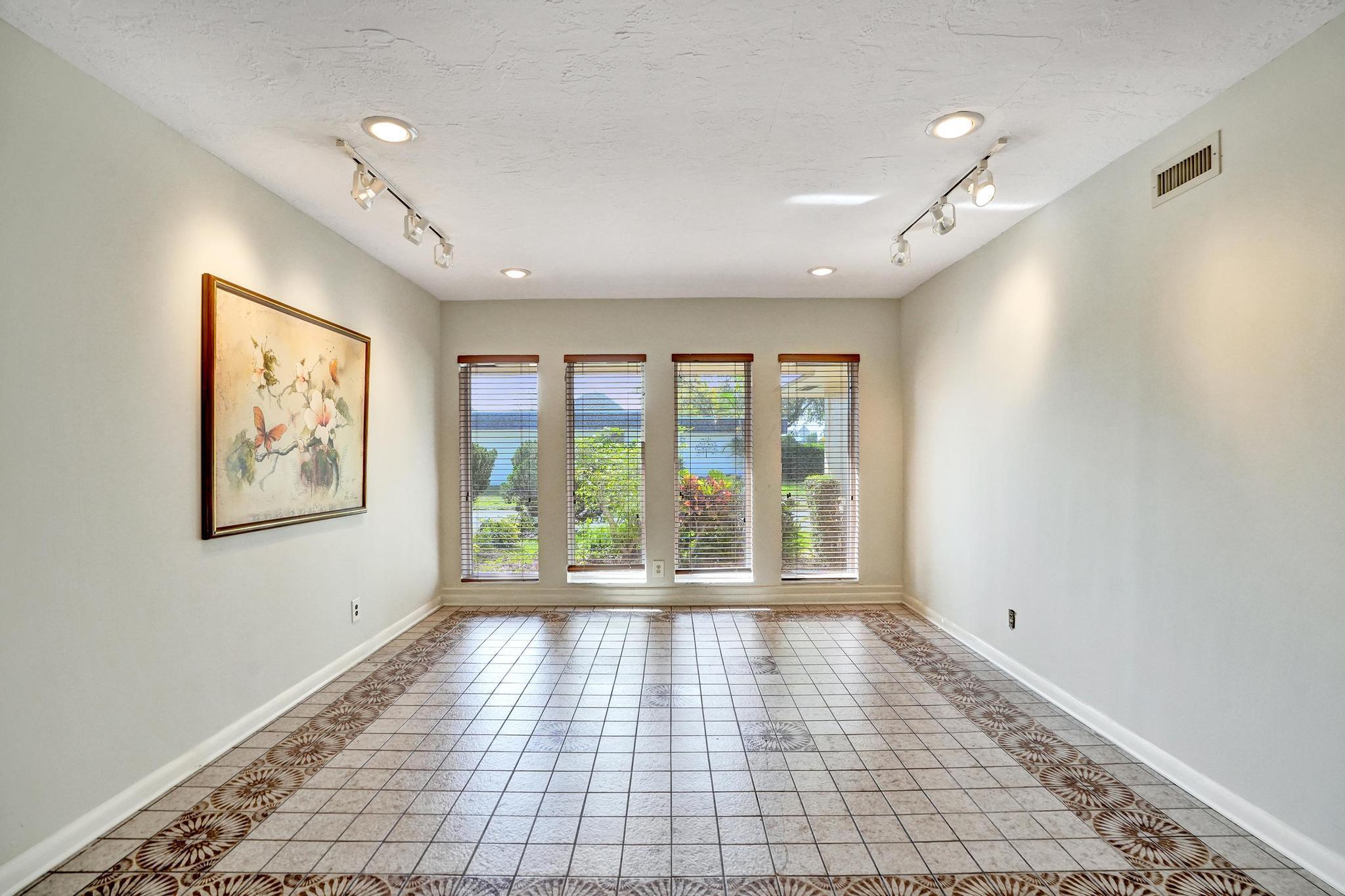 WOODLANDS SEC SIX - Residential