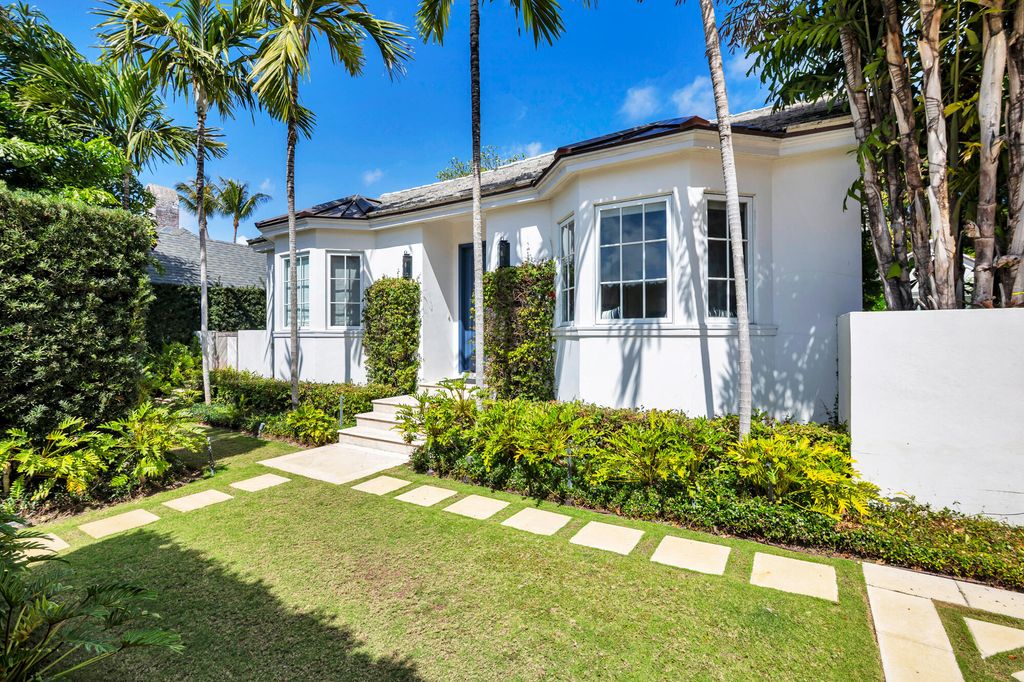 Photo of 417 Seaview Avenue, Palm Beach, FL 33480 (MLS # B26006842)