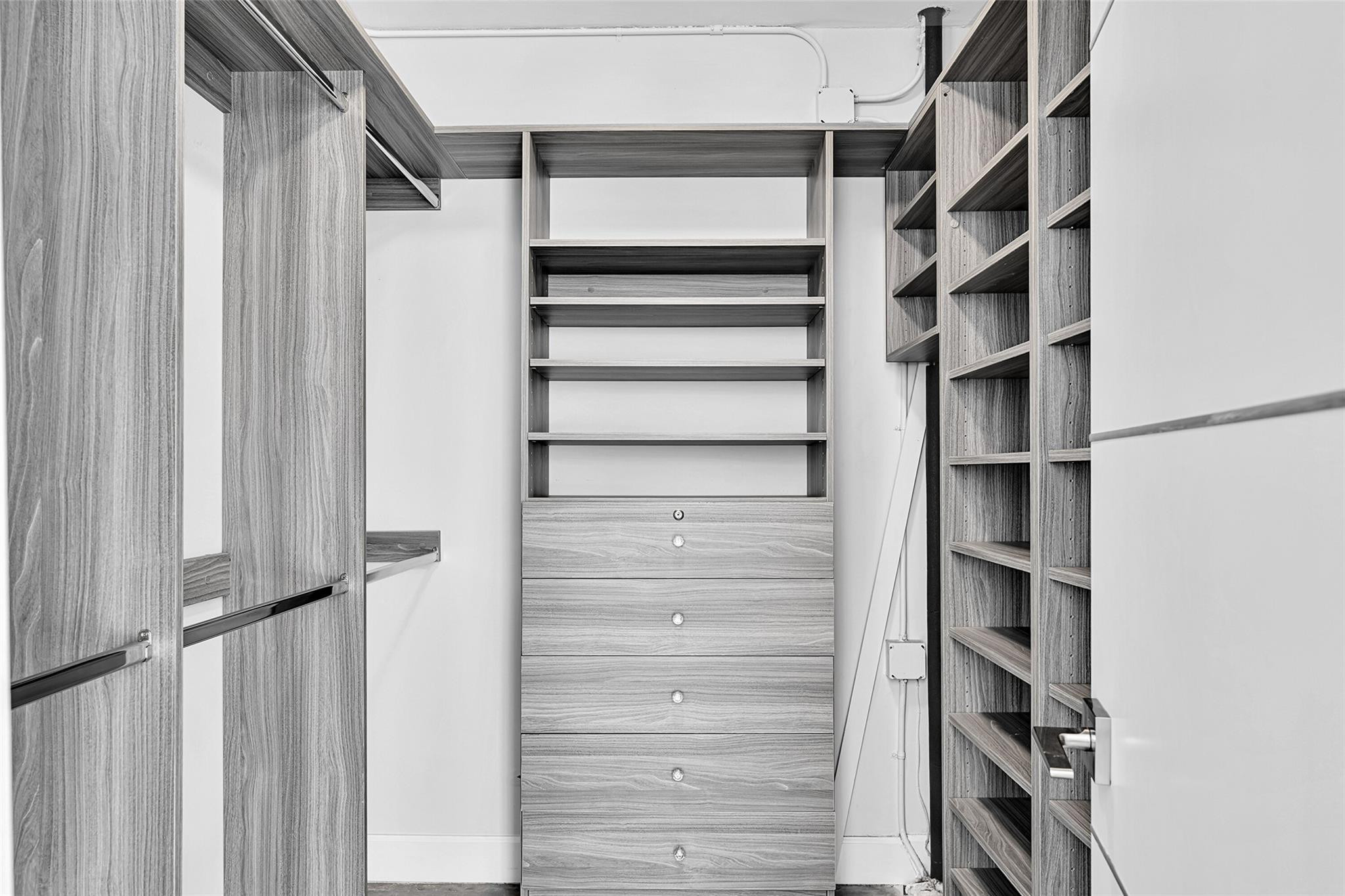 EMBASSY TOWER II INC COND - Residential