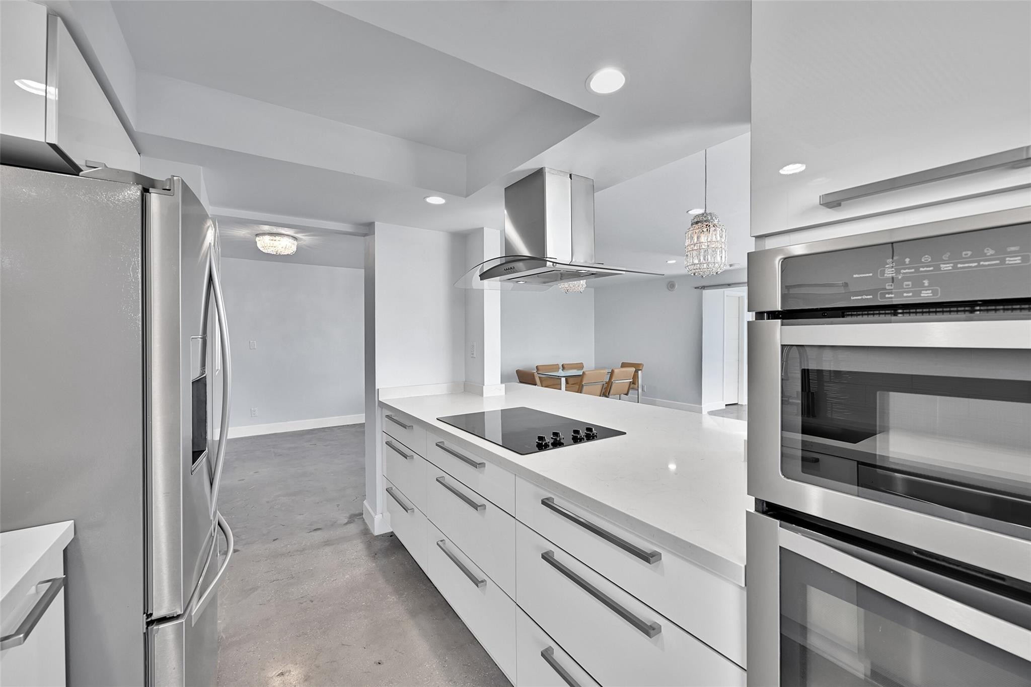 2715 N Ocean Boulevard 18E