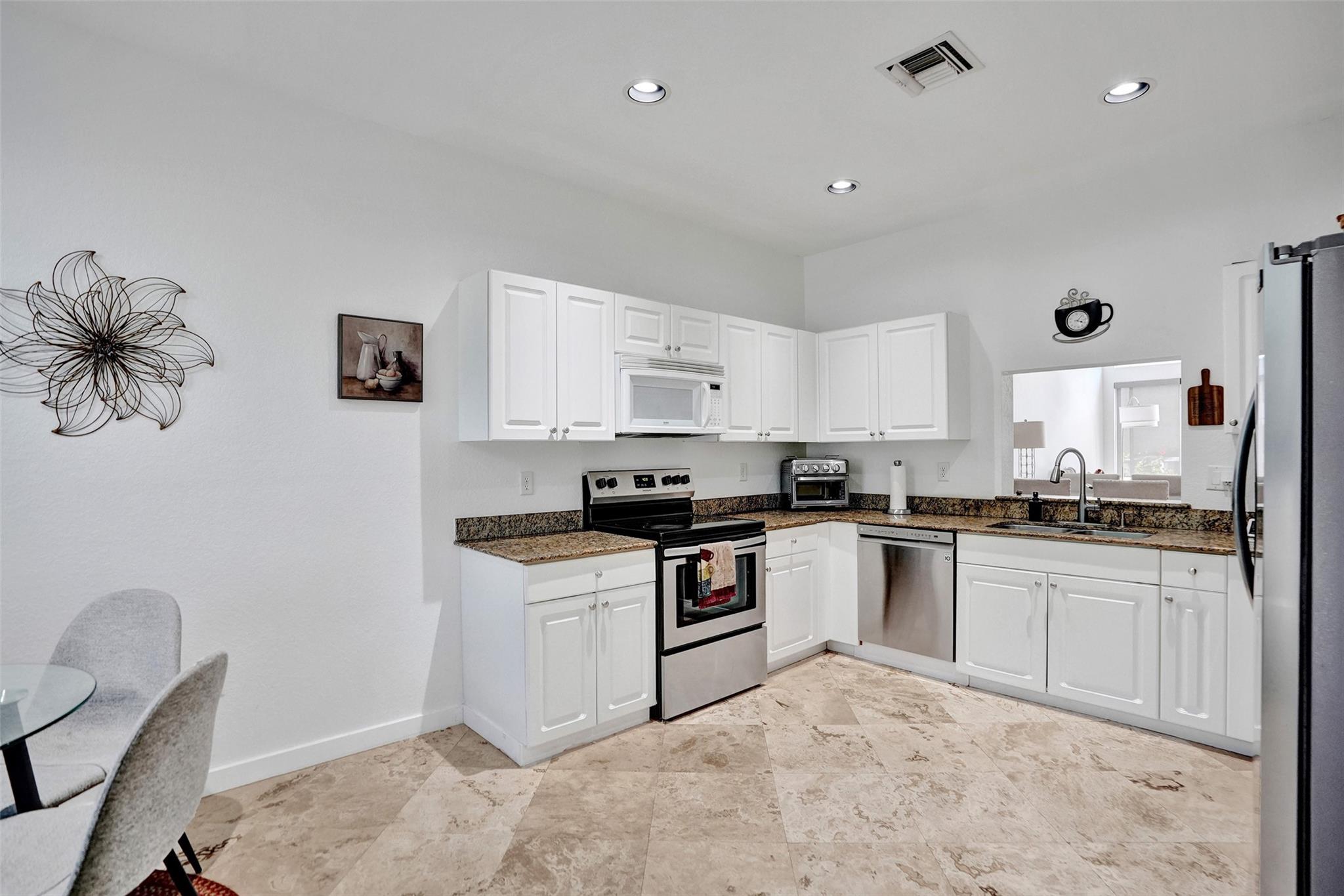 MADISON LAKES - Residential