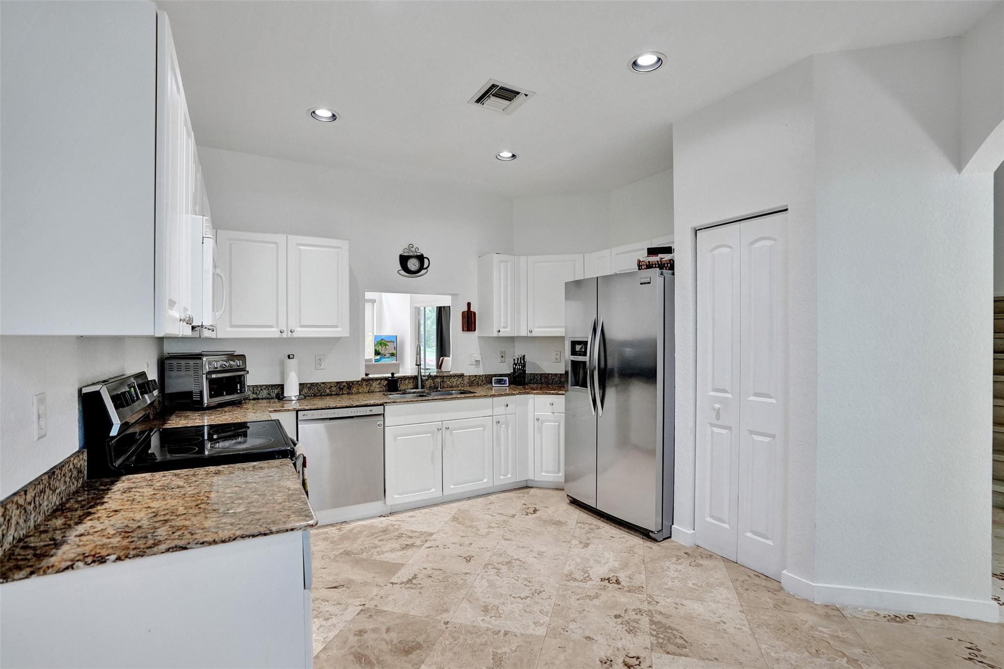 MADISON LAKES - Residential