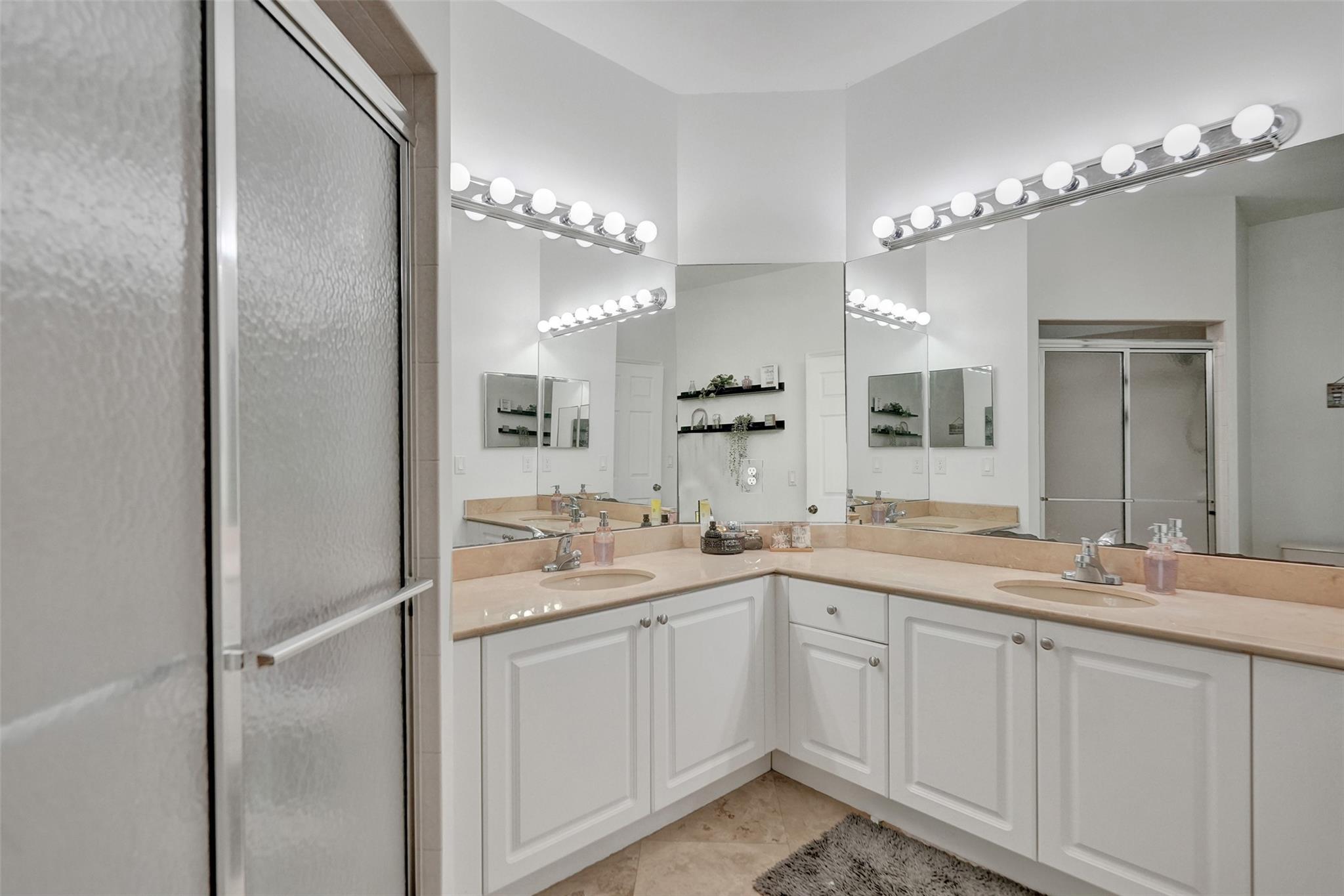 MADISON LAKES - Residential