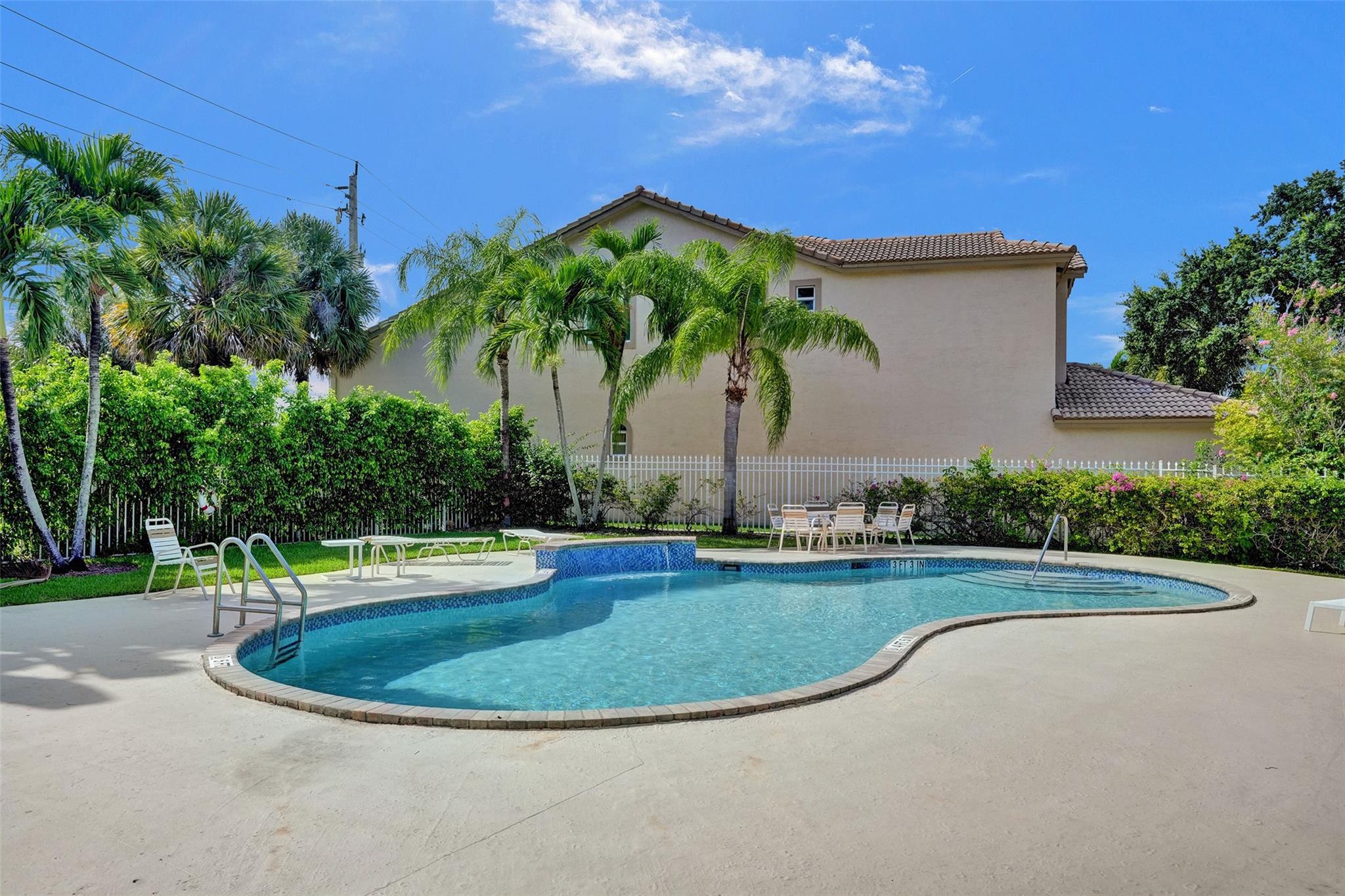 MADISON LAKES - Residential