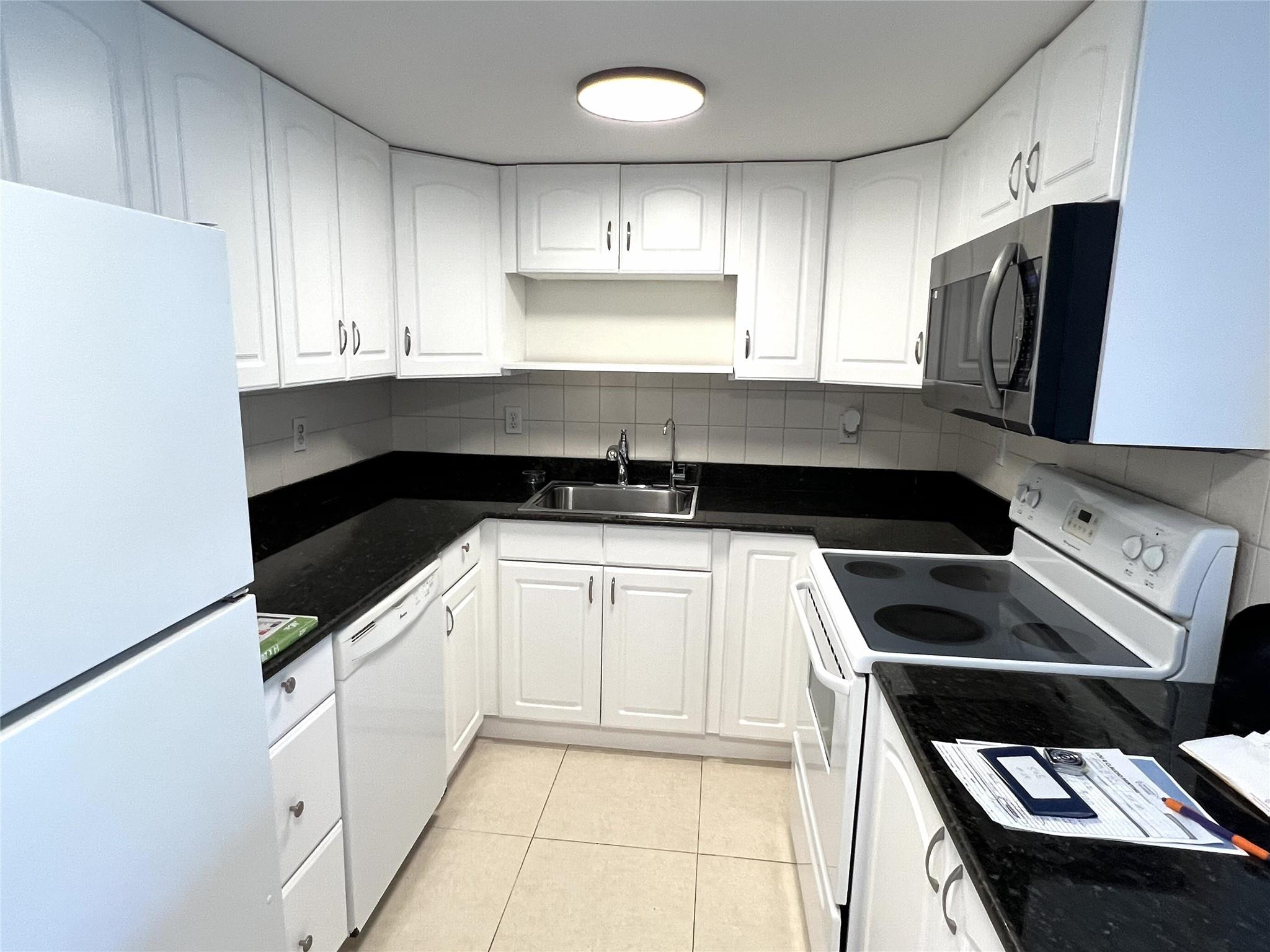 505 NE 20th Ave 118