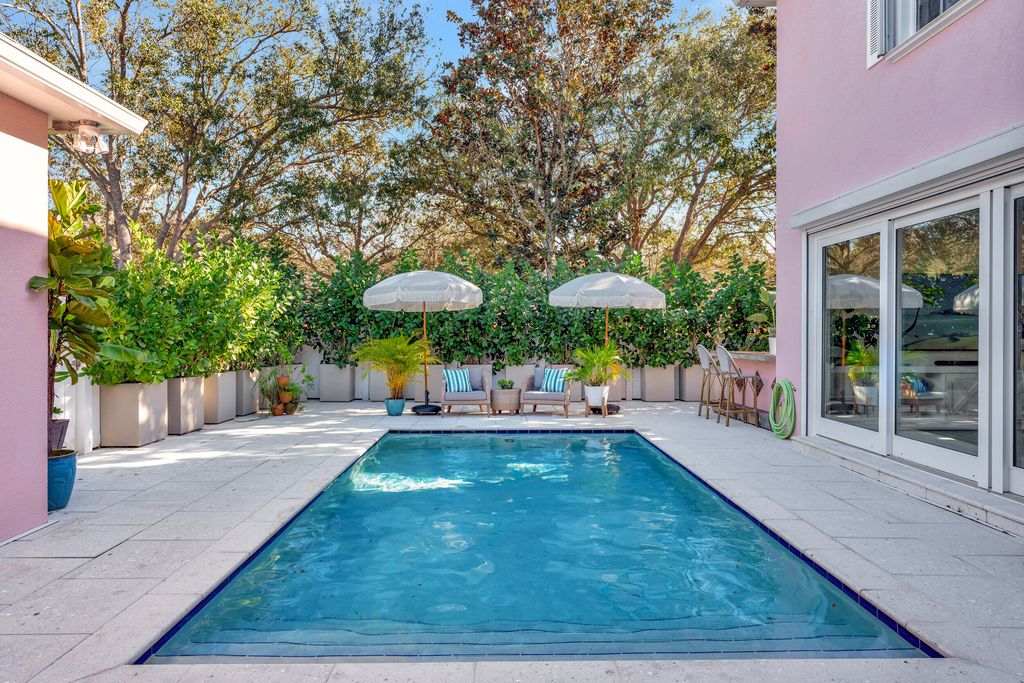 Photo of 313 Bougainvillea Drive, Jupiter, FL 33458 (MLS # R10963917)