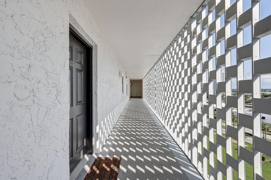 Photo of 336 Golfview Road #914, North Palm Beach, FL 33408 (MLS # R11059519)