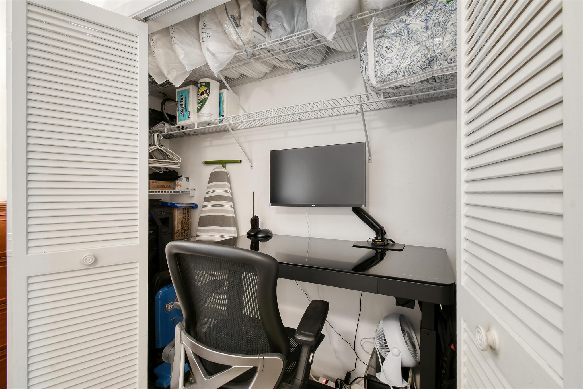 TEQUESTA GARDEN CONDO 6 - Residential