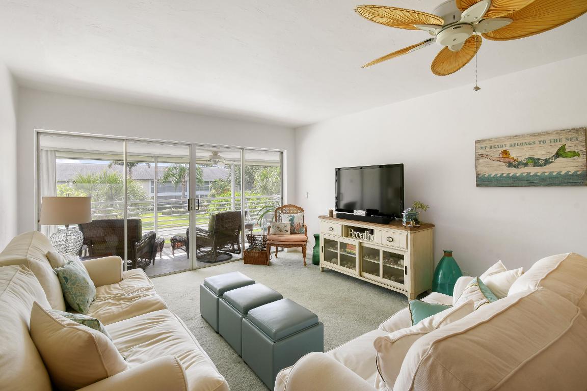 TEQUESTA GARDEN CONDO 6 - Residential