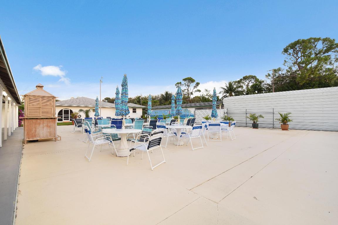 TEQUESTA GARDEN CONDO 6 - Residential