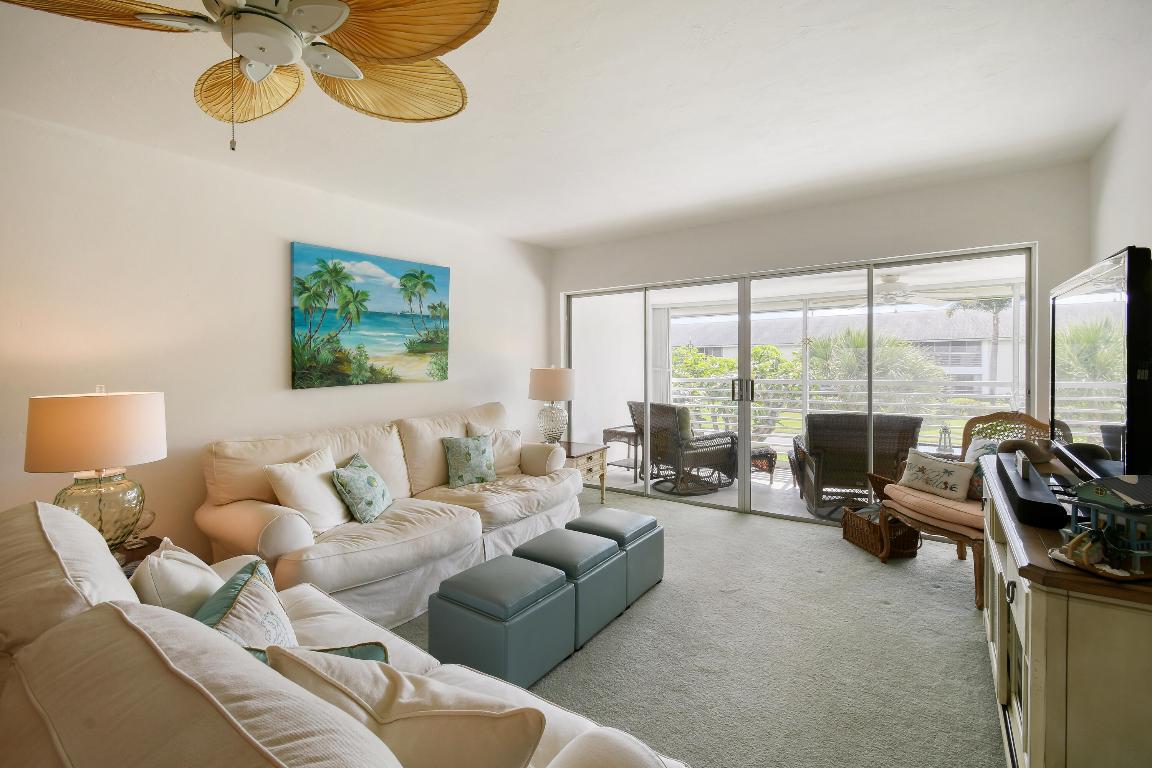 TEQUESTA GARDEN CONDO 6 - Residential