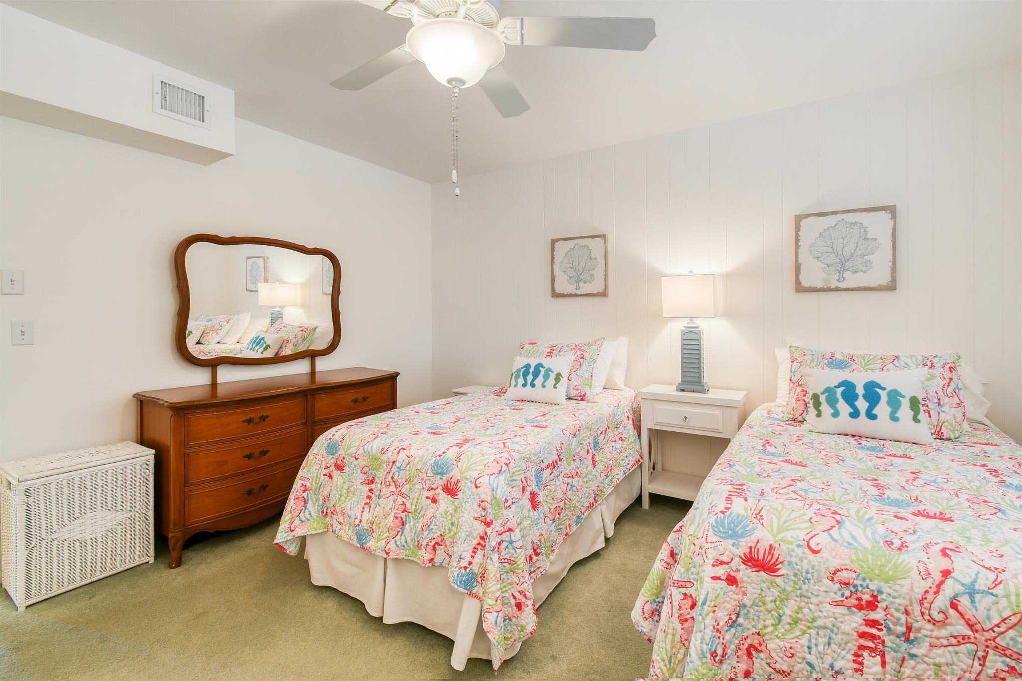 TEQUESTA GARDEN CONDO 6 - Residential