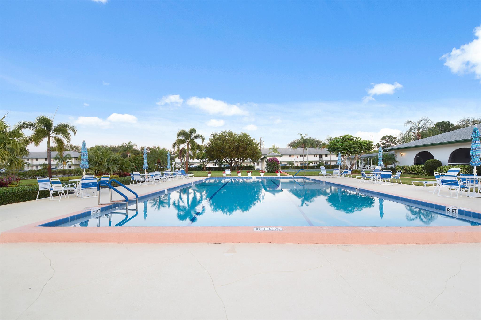 TEQUESTA GARDEN CONDO 6 - Residential