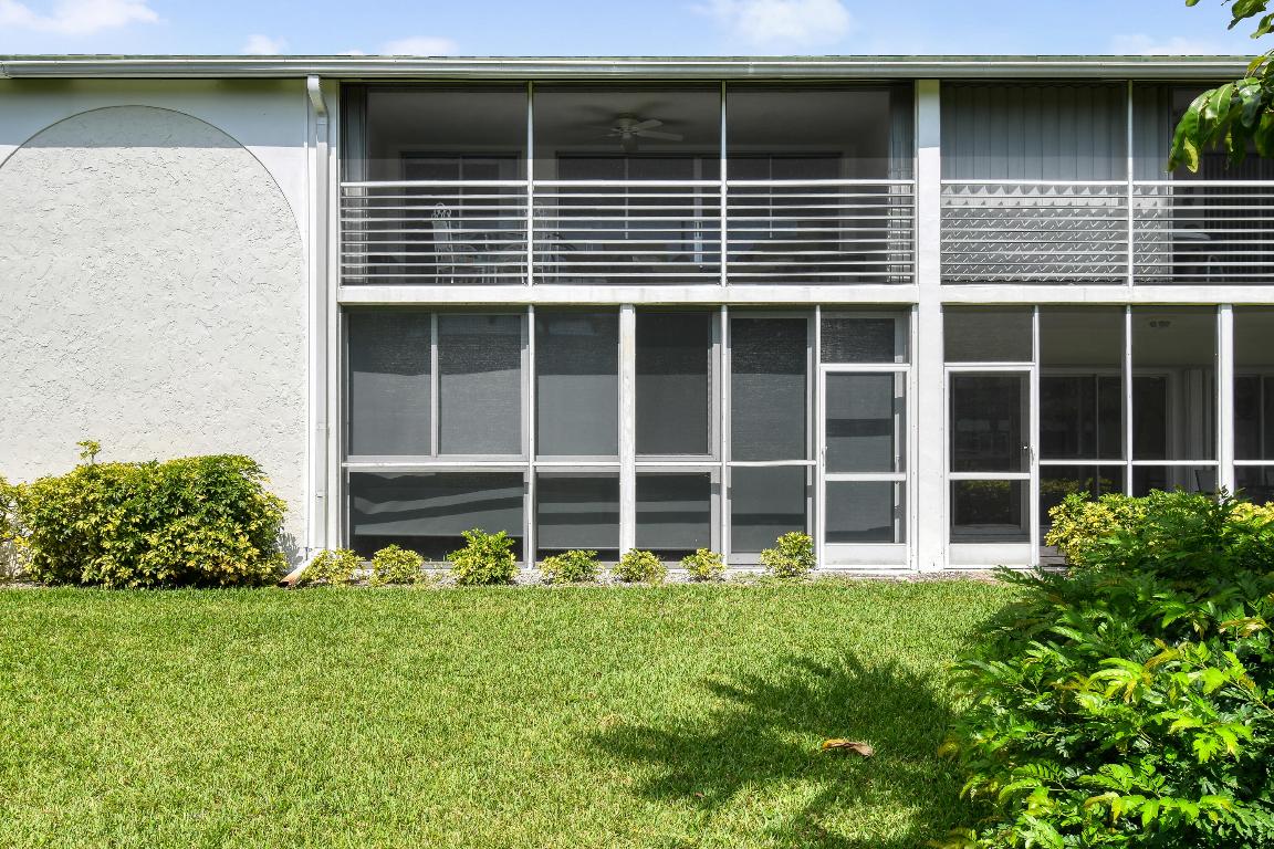 TEQUESTA GARDEN CONDO 6 - Residential