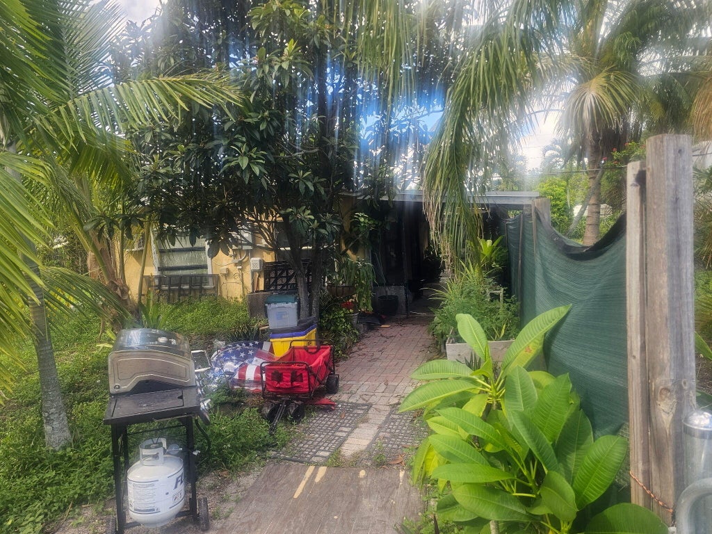 Photo of 3865 ALADDIN Avenue, Boynton Beach, FL 33436 (MLS # B26068951)