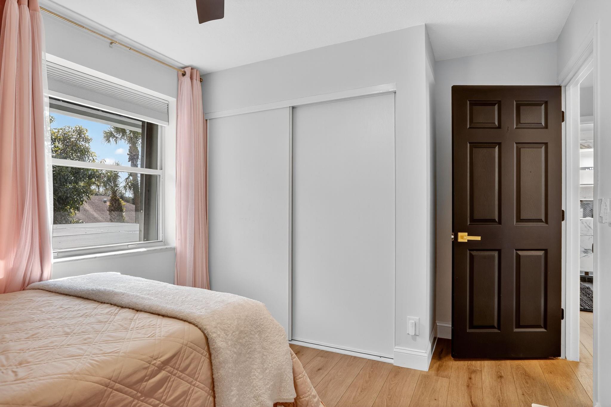 HILLSBORO COUNTRY CLUB - Residential