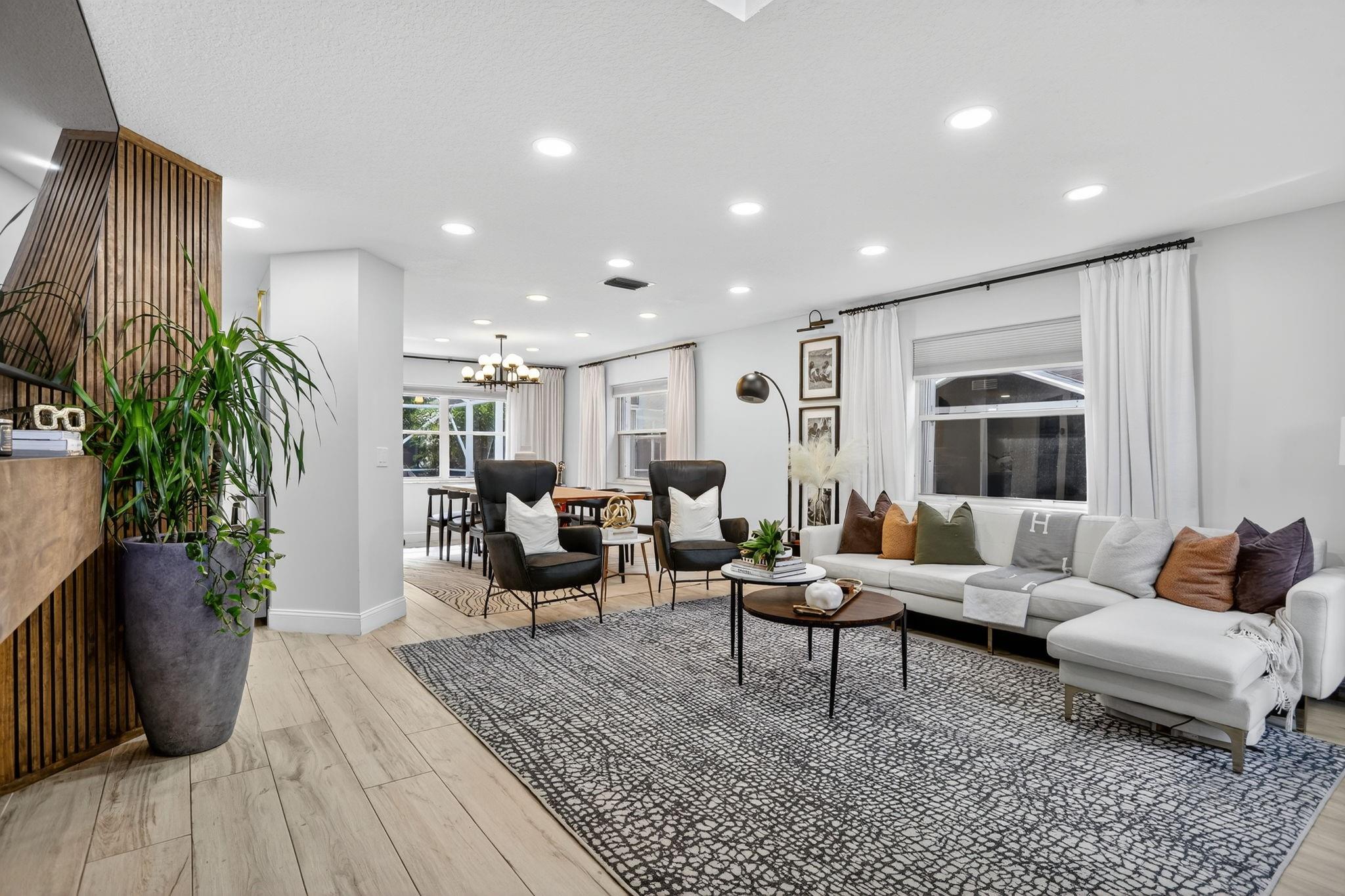 10248 Brookville Ln