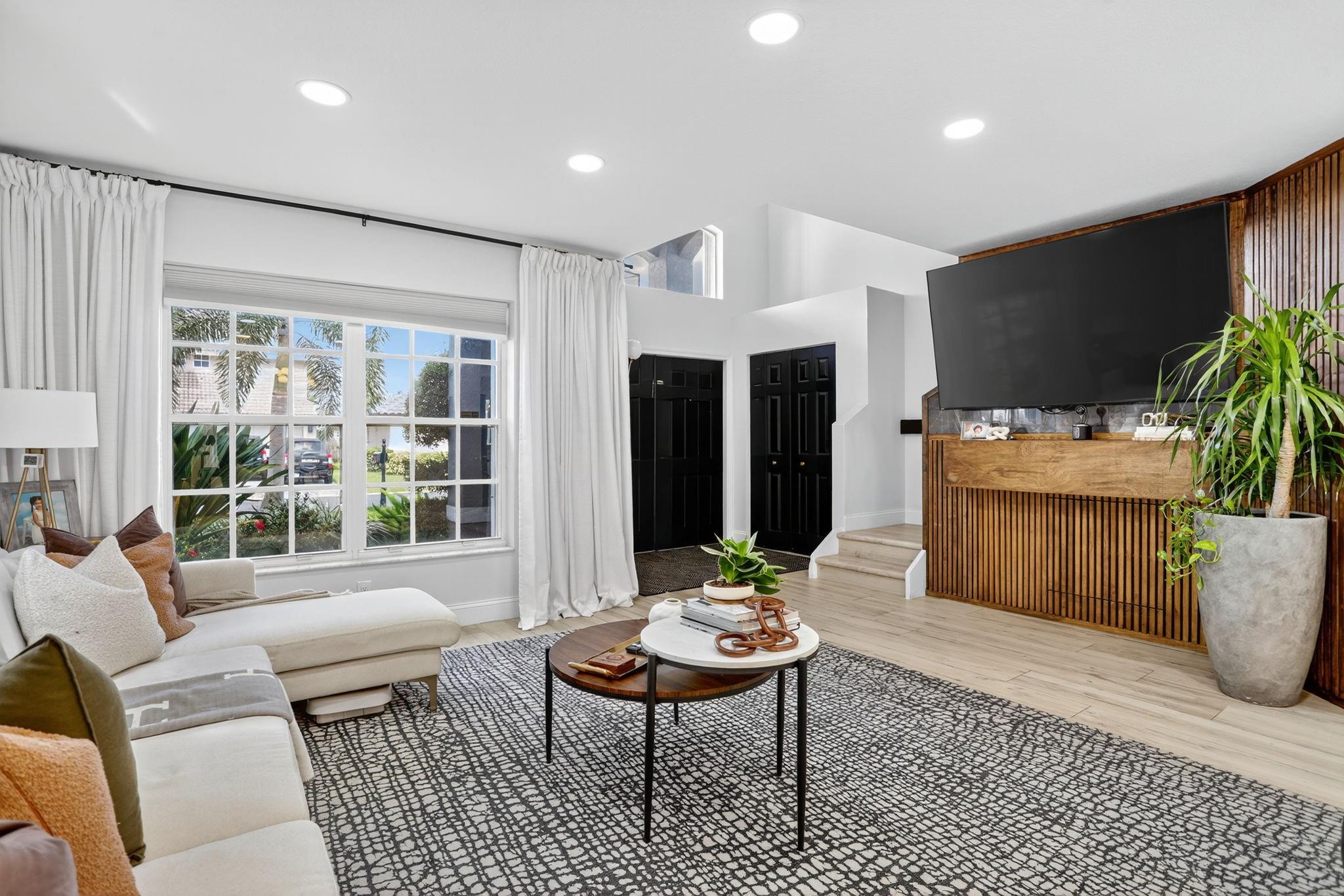 HILLSBORO COUNTRY CLUB - Residential