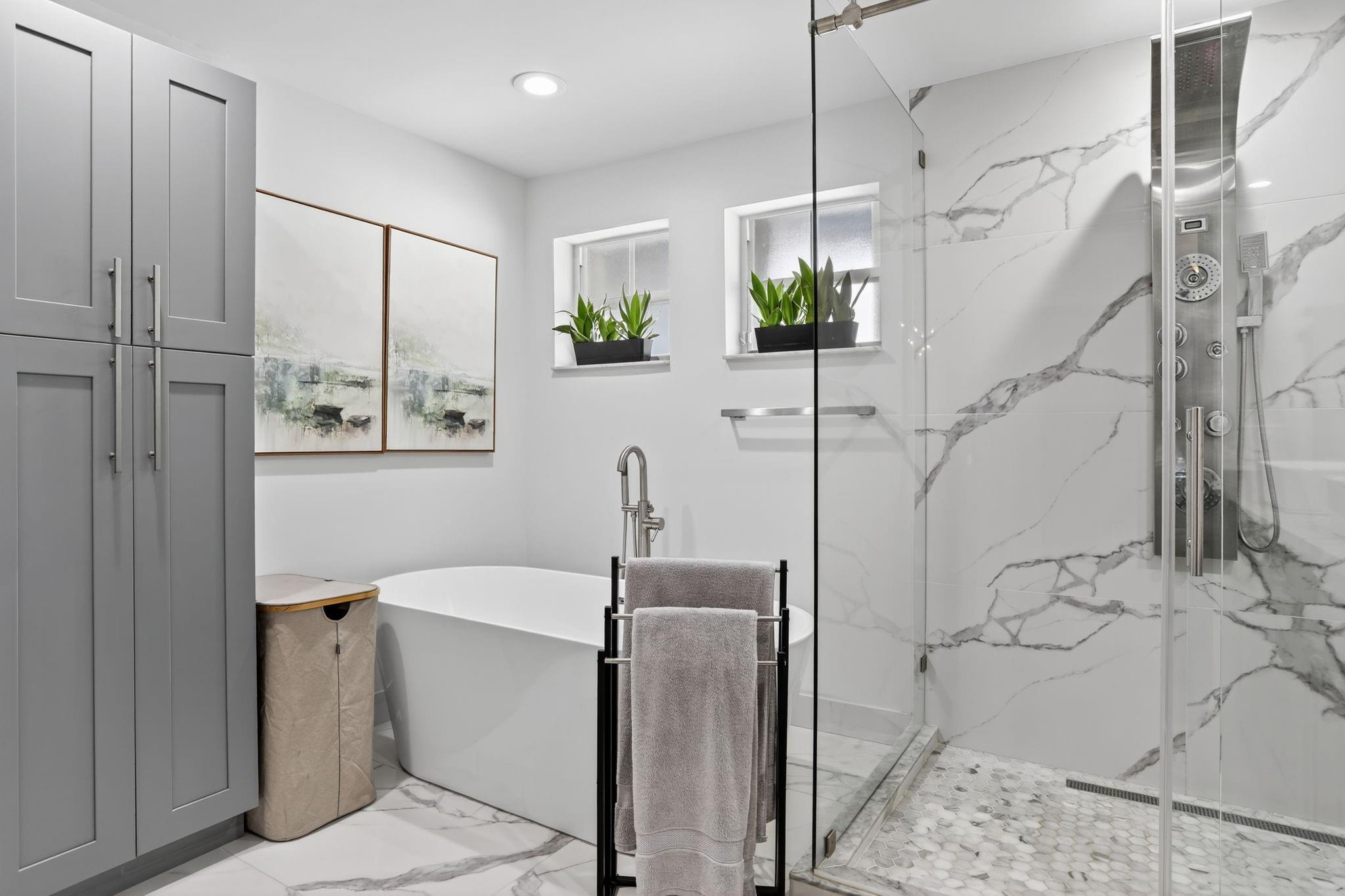 HILLSBORO COUNTRY CLUB - Residential