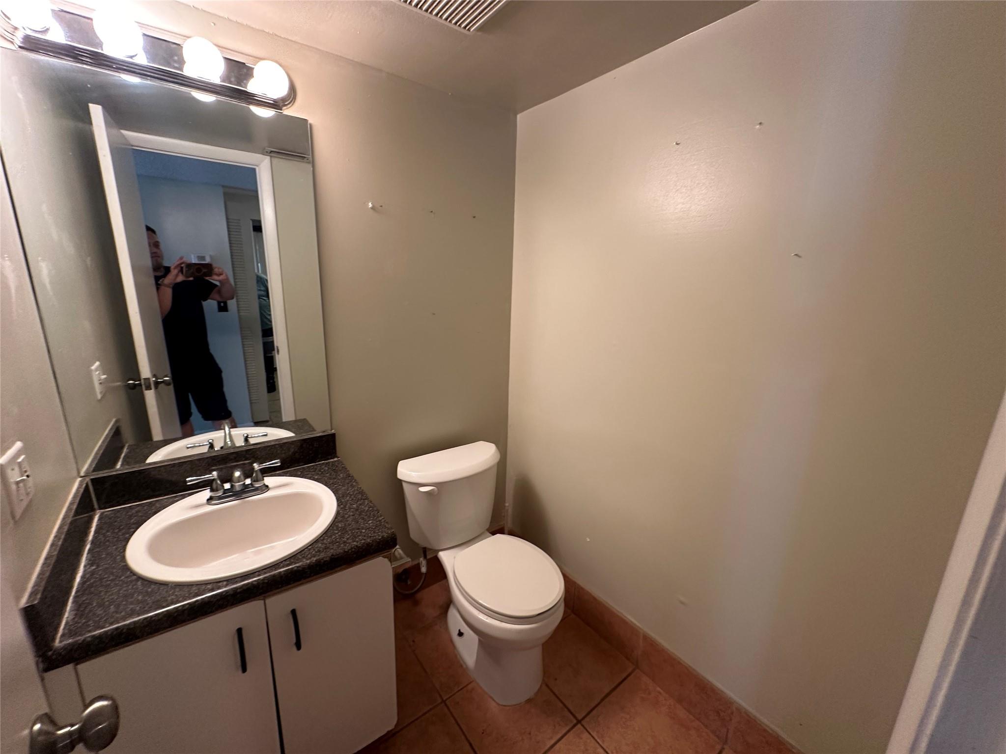 3243 NW 44th St 2