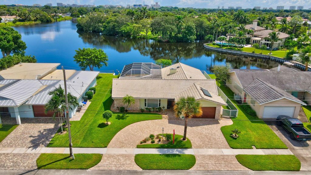 Photo of 920 SW 11th Terrace, Boca Raton, FL 33486 (MLS # R11082225)