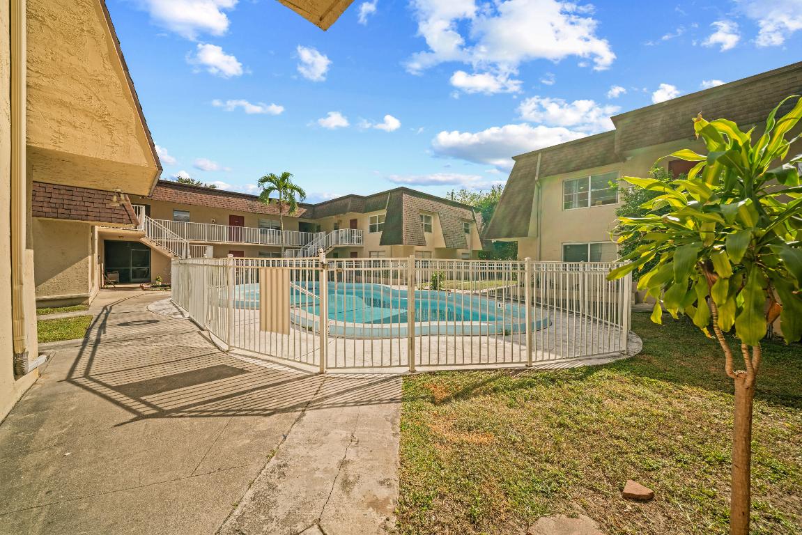 EMERALD ISLES CONDO - Residential