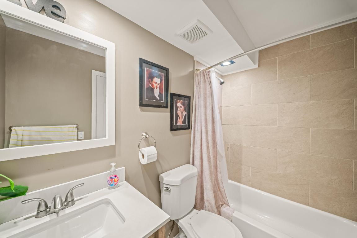 EMERALD ISLES CONDO - Residential