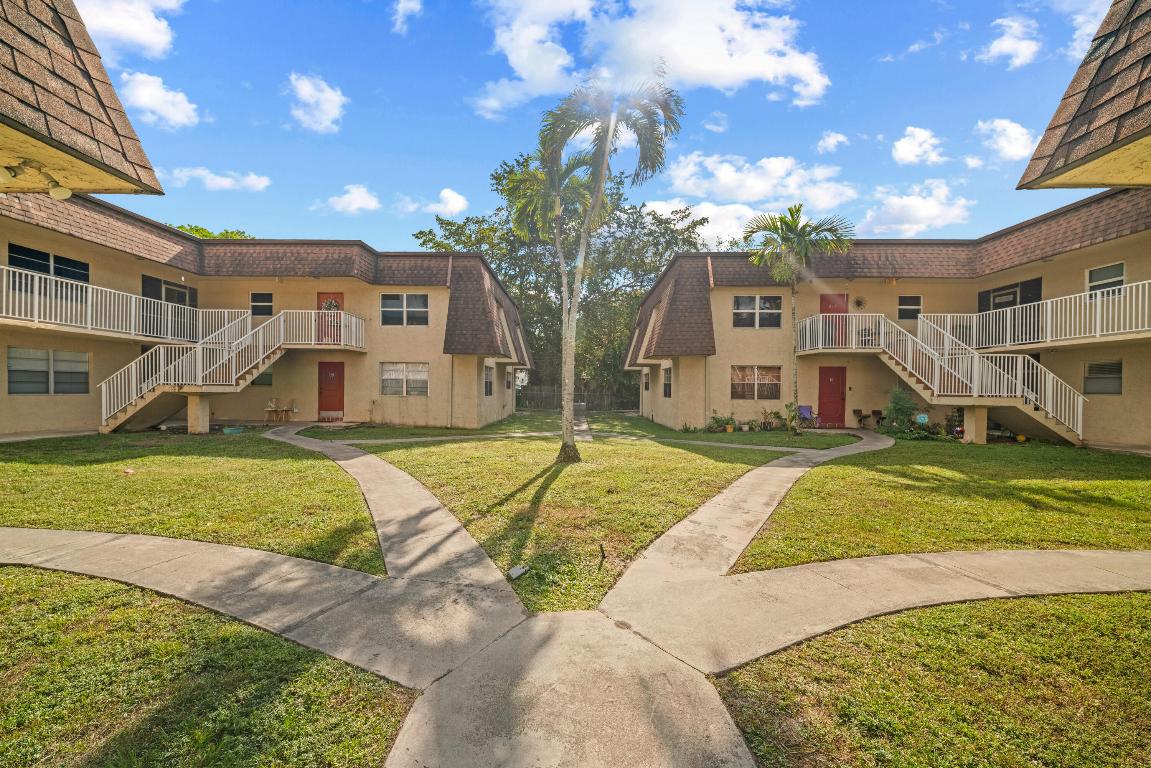 EMERALD ISLES CONDO - Residential