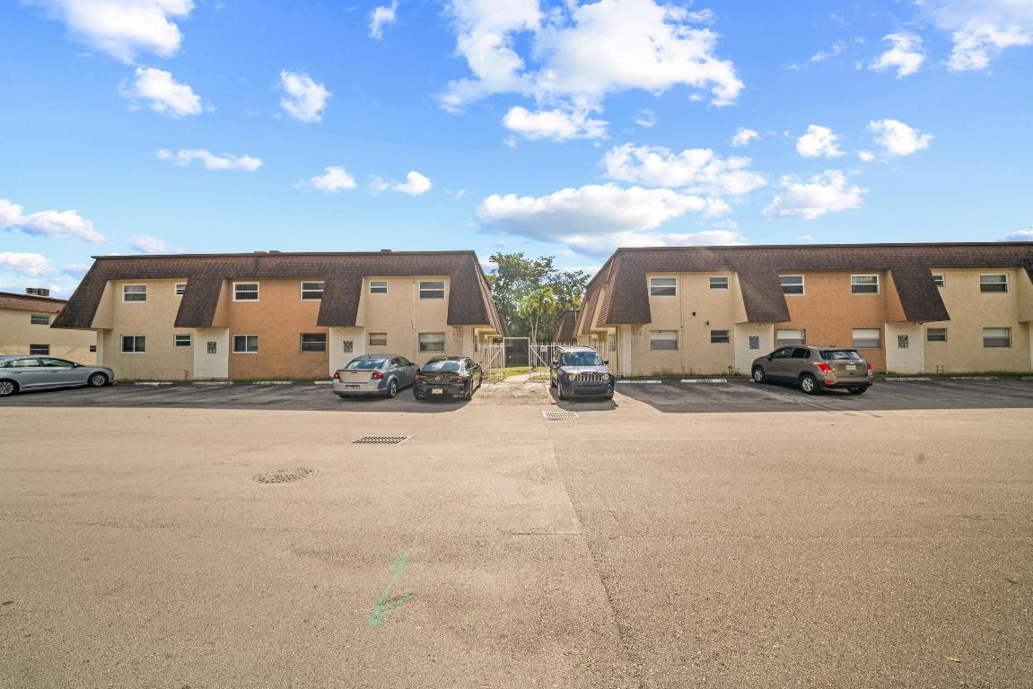 EMERALD ISLES CONDO - Residential