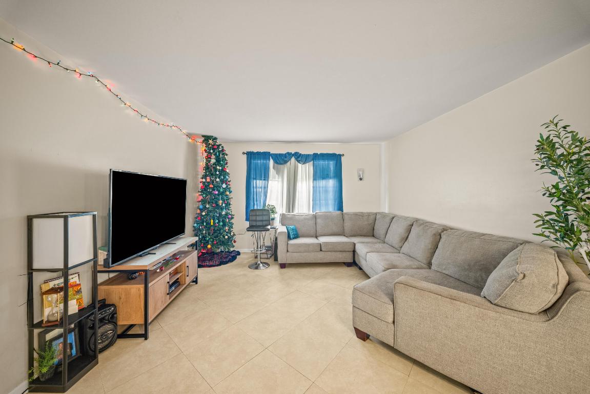 EMERALD ISLES CONDO - Residential