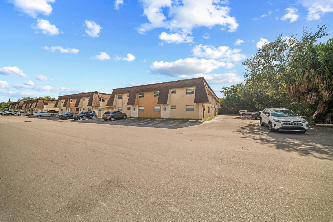 EMERALD ISLES CONDO - Residential