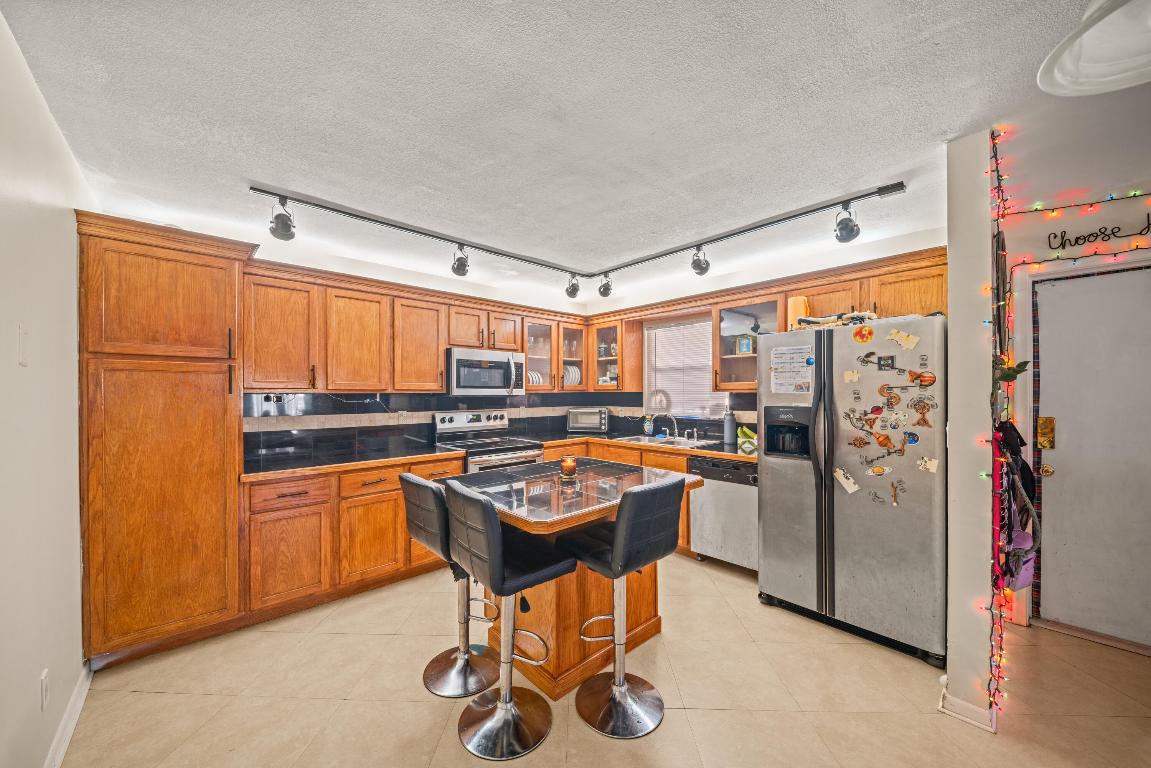 EMERALD ISLES CONDO - Residential