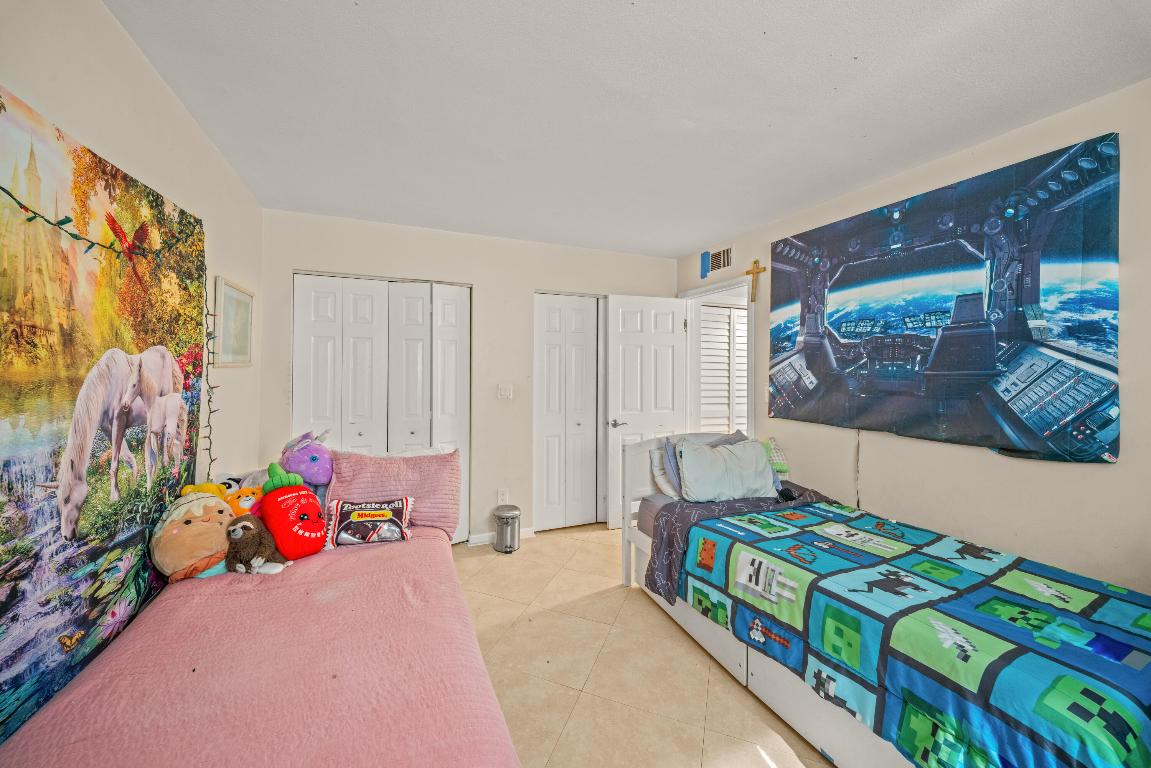 EMERALD ISLES CONDO - Residential