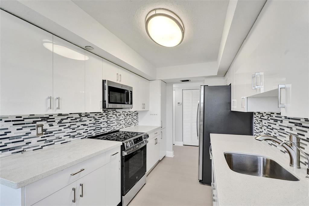 PARK PLACE CONDOMINIUM NO FIVE - Residential