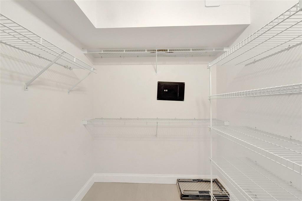 PARK PLACE CONDOMINIUM NO FIVE - Residential